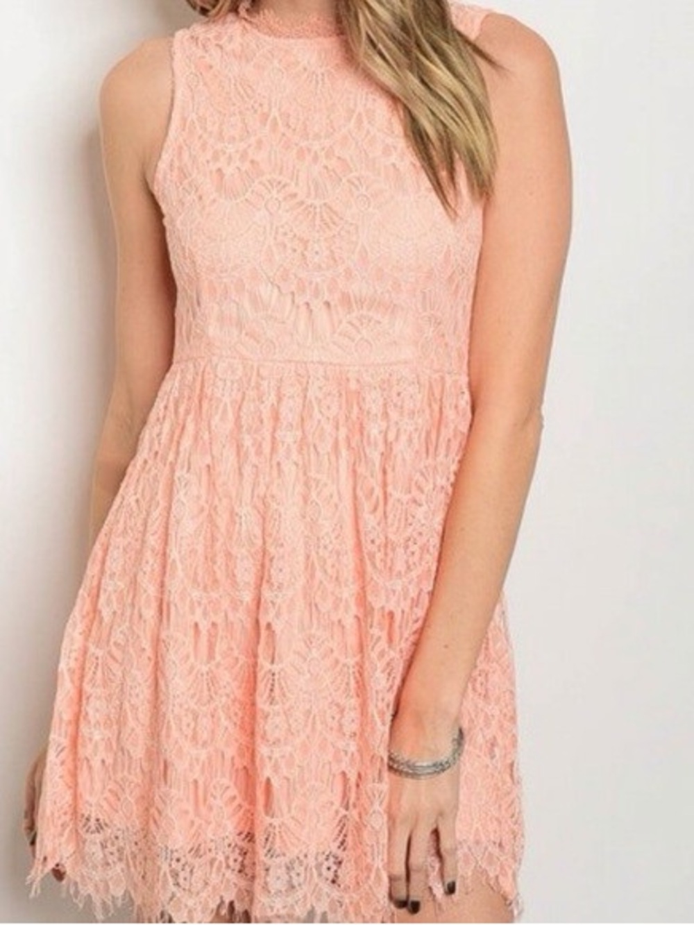Ya Los Angeles Peach Lace High-Neck Mini Dress Keyhole Back (L)